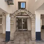 Flamingo Apartment *